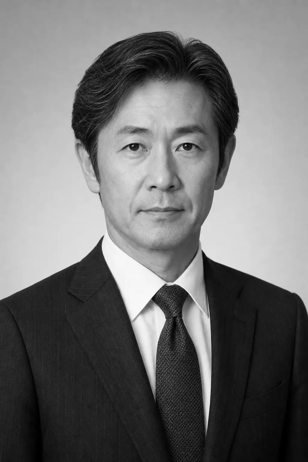 代表・胸から上・正面のポートレート
